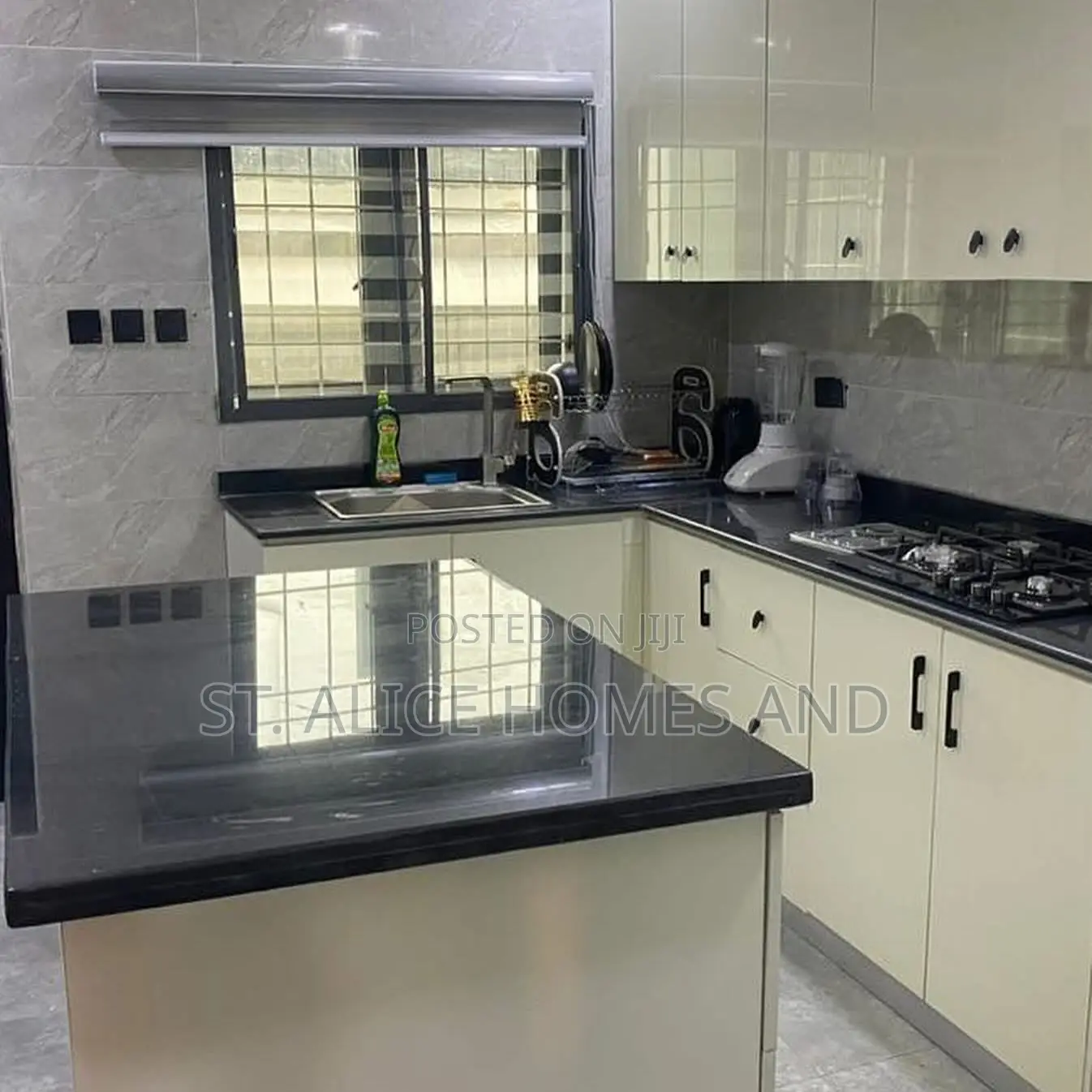 Themajor Apo 2 Bedroom Apartment in Apo Resettlement