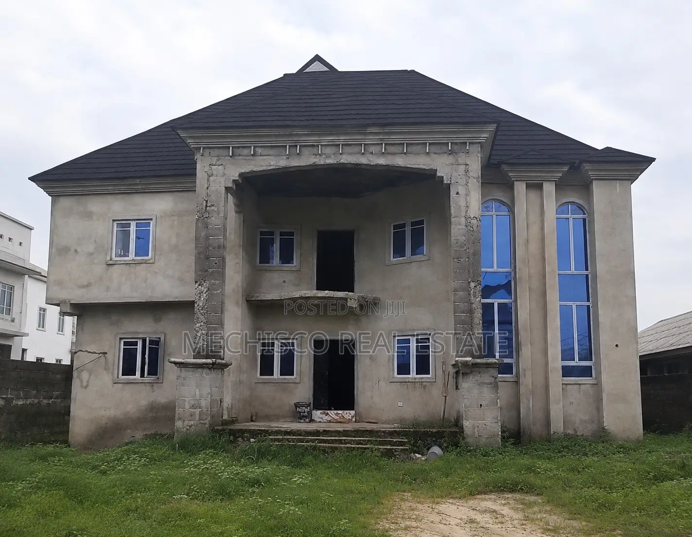 5bdrm Duplex in Eneka for sale in Eneka