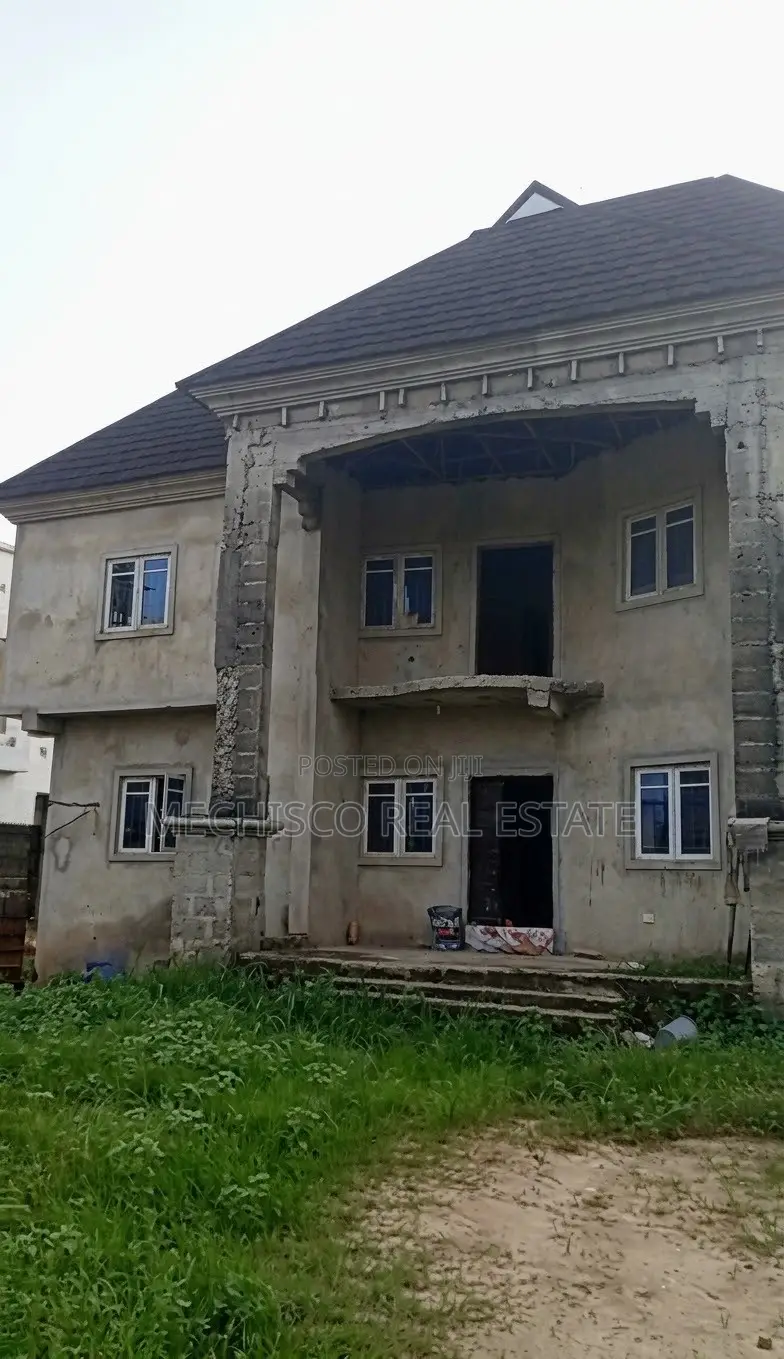 5bdrm Duplex in Eneka for sale in Eneka