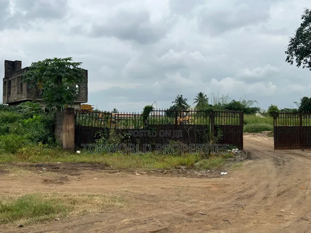 4 Acres of Land Along Lagos Ibadan Express Way in Pakuro
