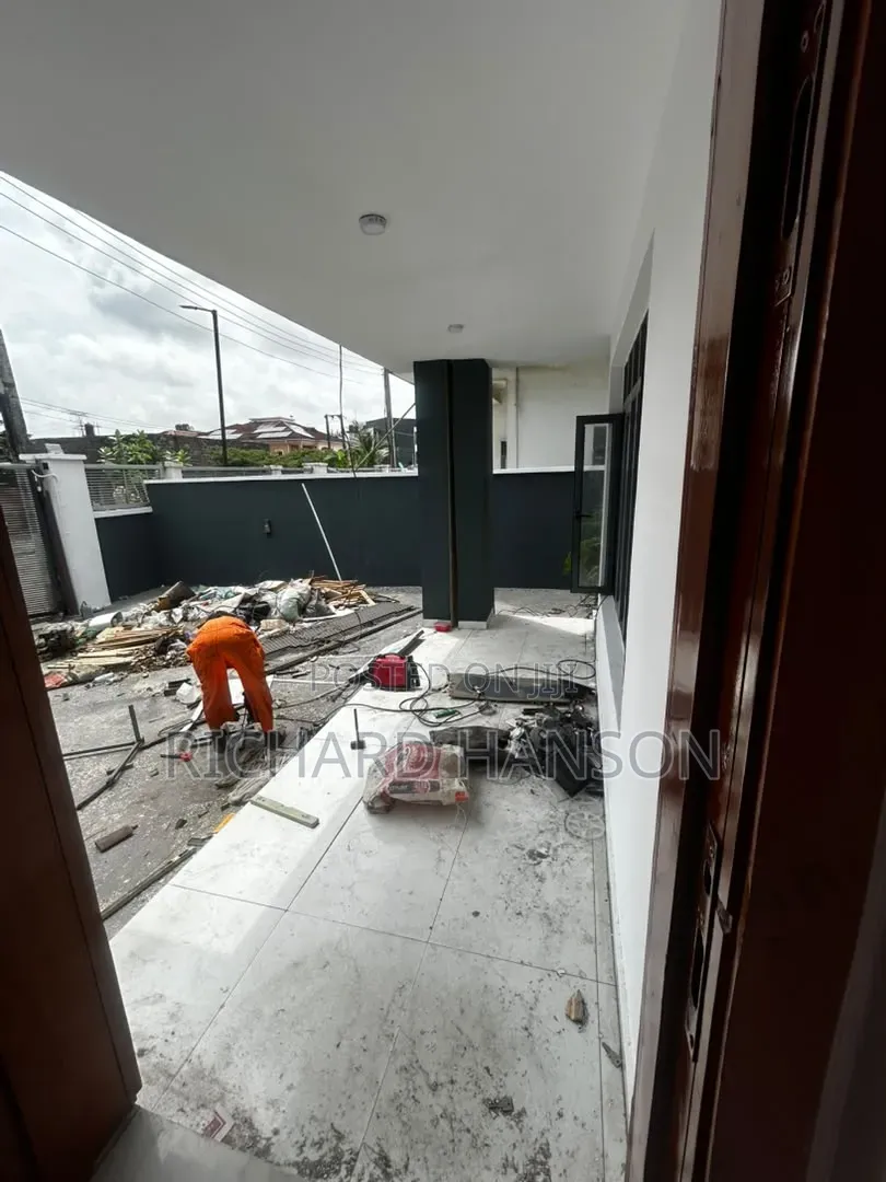 5bdrm Duplex in Lekki Phase 1 for rent in Lekki Phase 1
