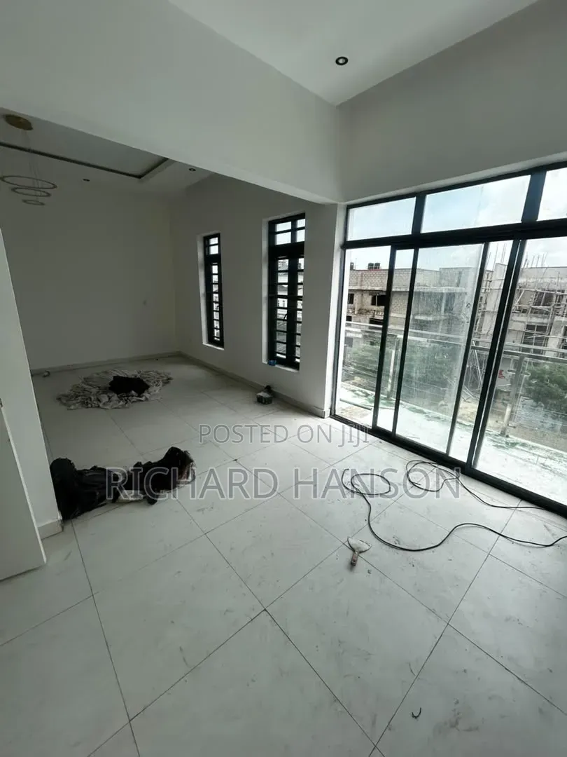 5bdrm Duplex in Lekki Phase 1 for rent in Lekki Phase 1