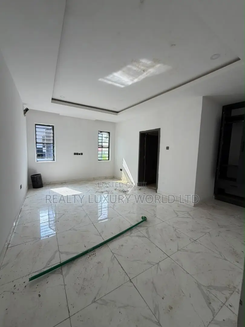 4bdrm Duplex in Dawaki for sale in Dawaki