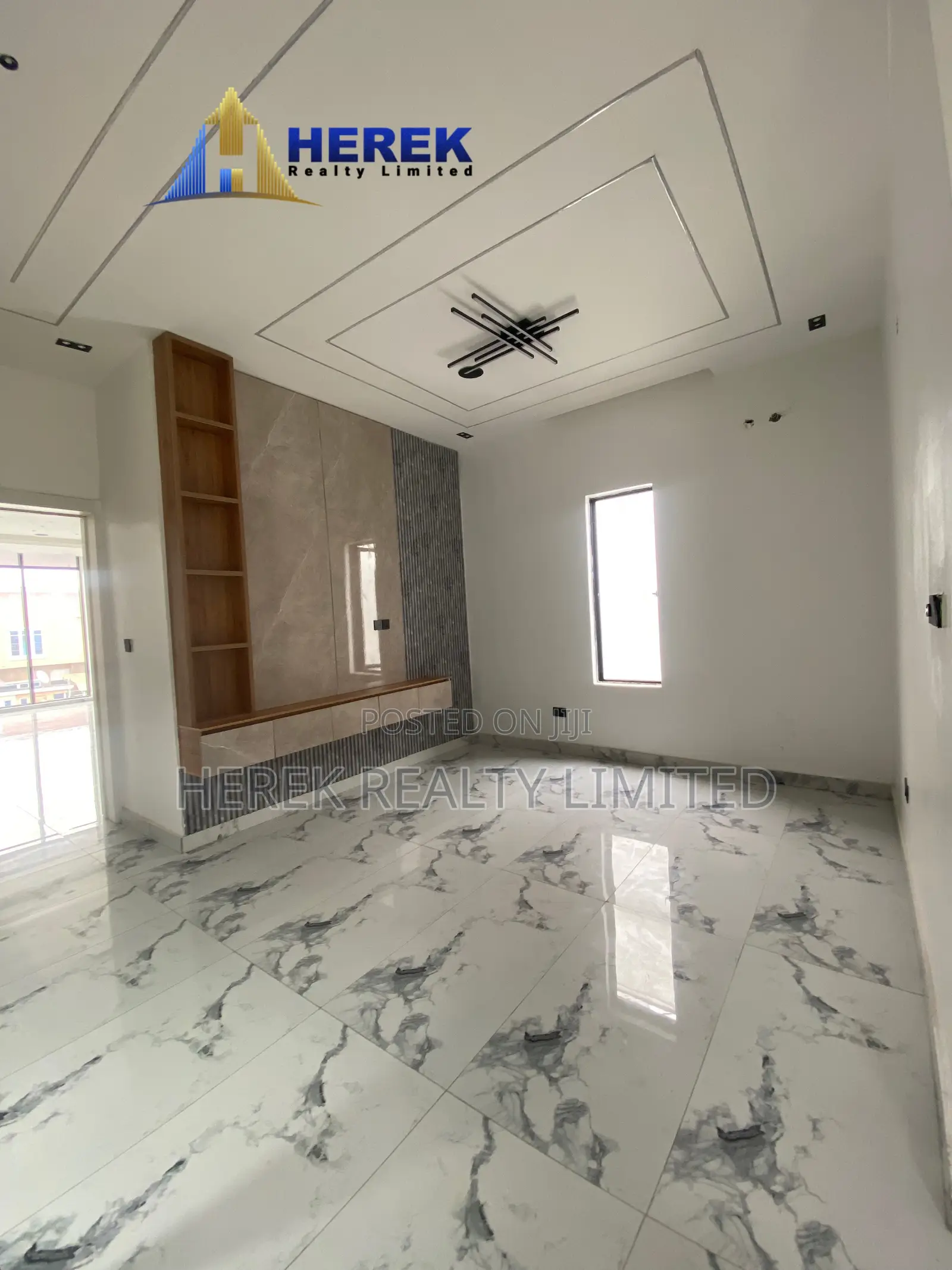 5bdrm Duplex in Ikota Villa for sale in Ikota