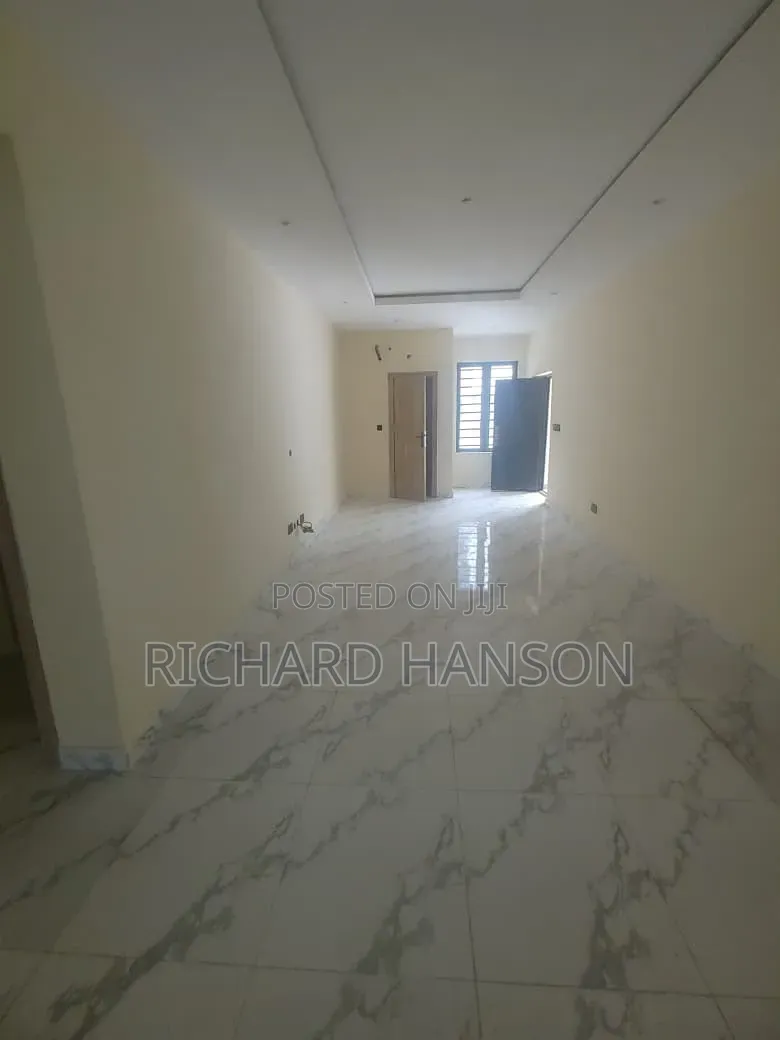 2bdrm Apartment in Secured, Ajiwe for rent in Ajiwe