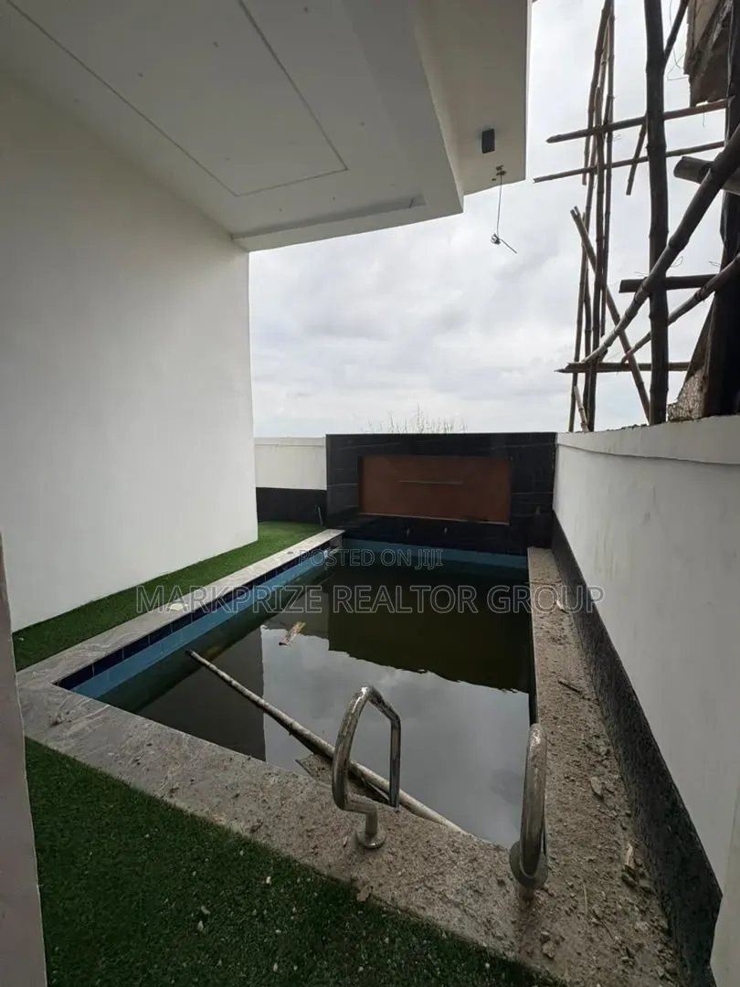 5bdrm Duplex in Ajah Lekki Lagos for sale in Oke Ira / Ajah