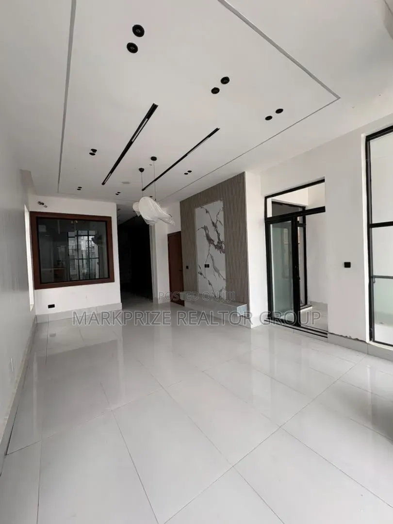 5bdrm Duplex in Ajah Lekki Lagos for sale in Oke Ira / Ajah