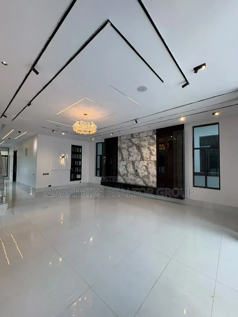 5bdrm Duplex in Ajah Lekki Lagos for sale in Oke Ira / Ajah
