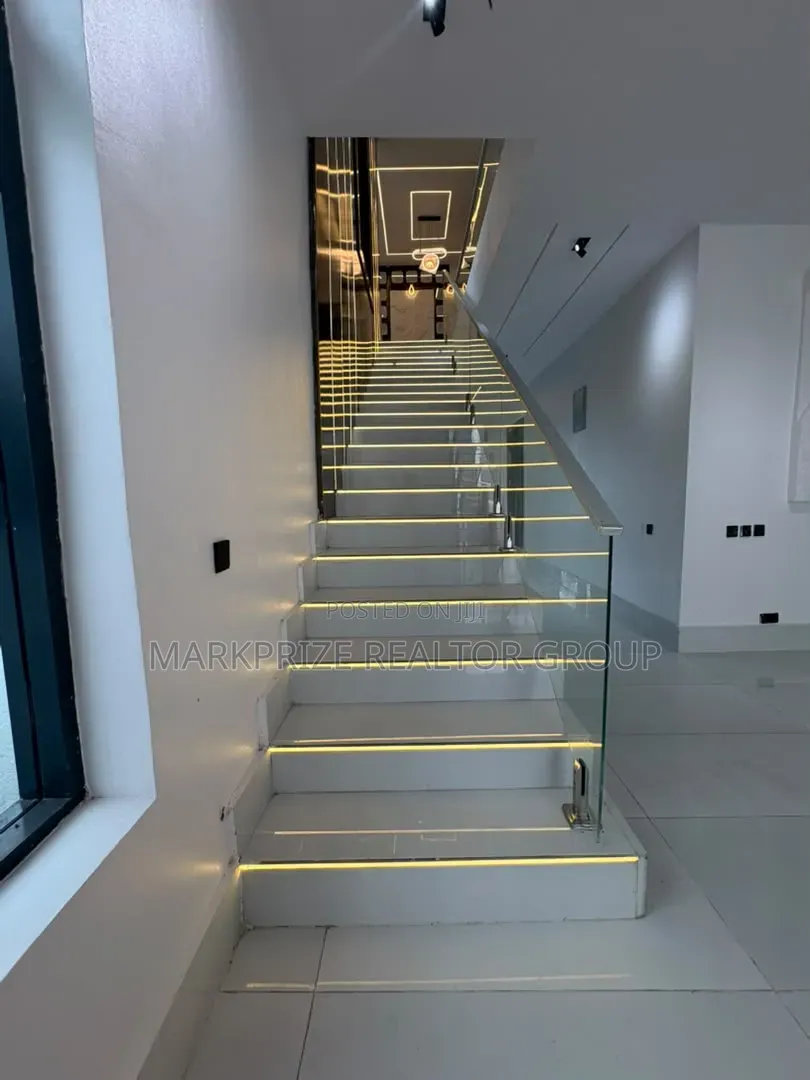 5bdrm Duplex in Ajah Lekki Lagos for sale in Oke Ira / Ajah