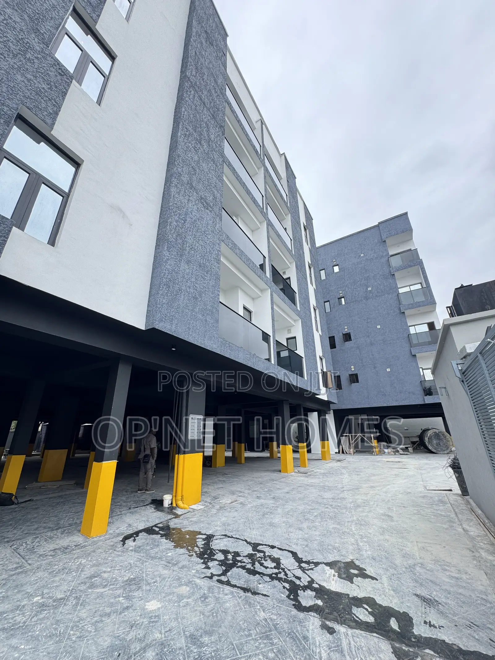 2bdrm Apartment in Lekki Phase 1 for rent in Lekki Phase 1