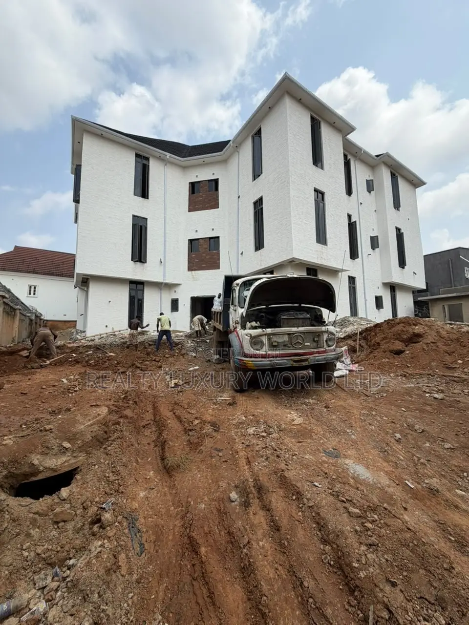 3bdrm Apartment in Garki 2 for sale in Garki 2