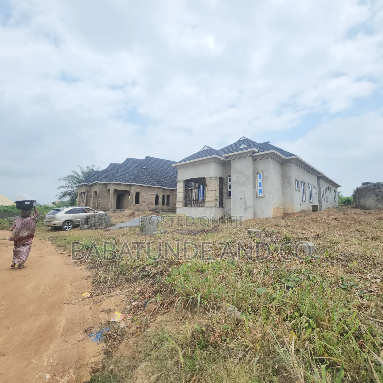 4bdrm Bungalow in Ologuneru for sale in Ologuneru