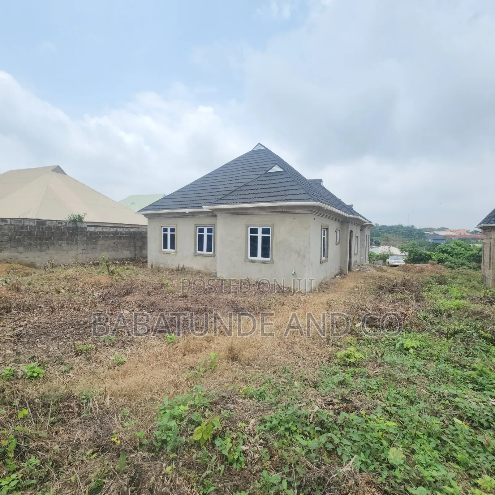 4bdrm Bungalow in Ologuneru for sale in Ologuneru