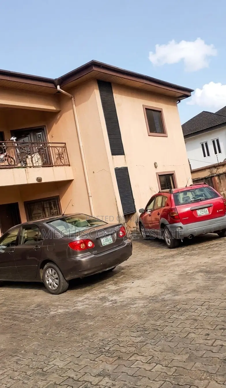 3bdrm Block of Flats in Rumuibekwe for sale in Rumuibekwe