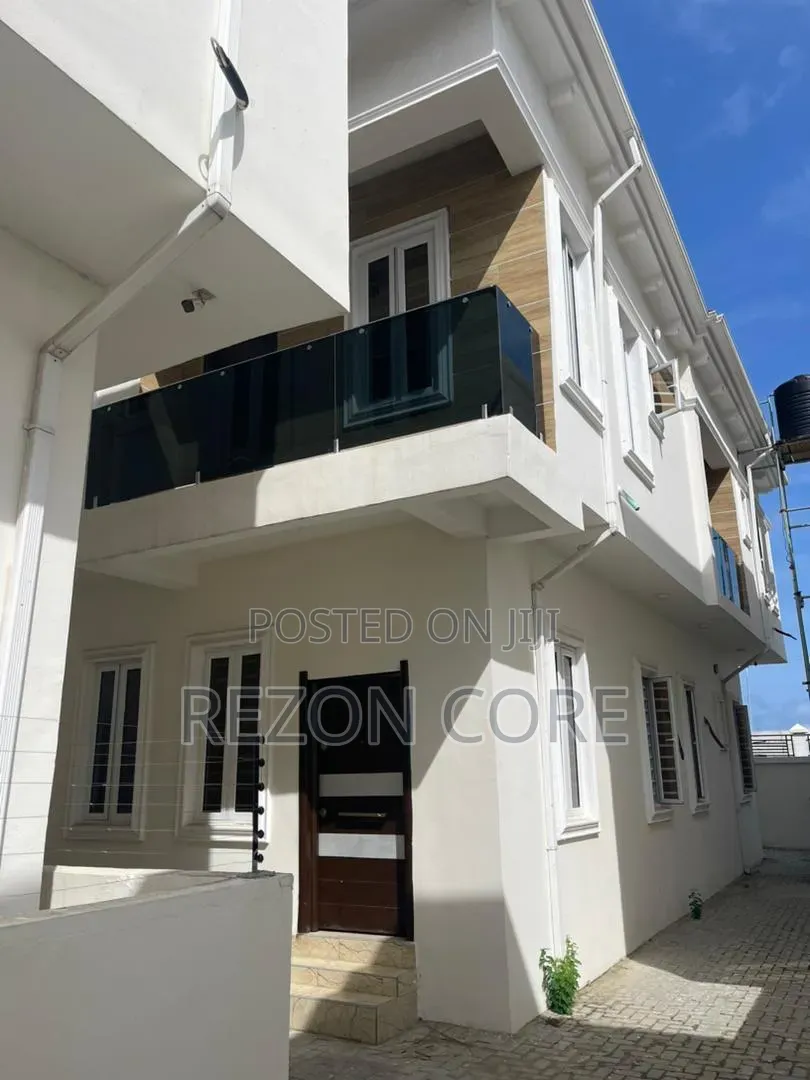 4bdrm Duplex in High Royal Castle, Ikota for rent in Ikota