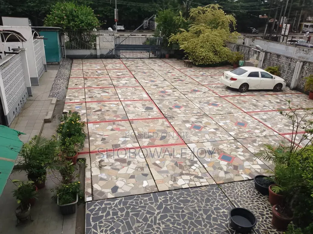 1st Floor Commercial Fully Detached Duplex in Victoria Island Extension