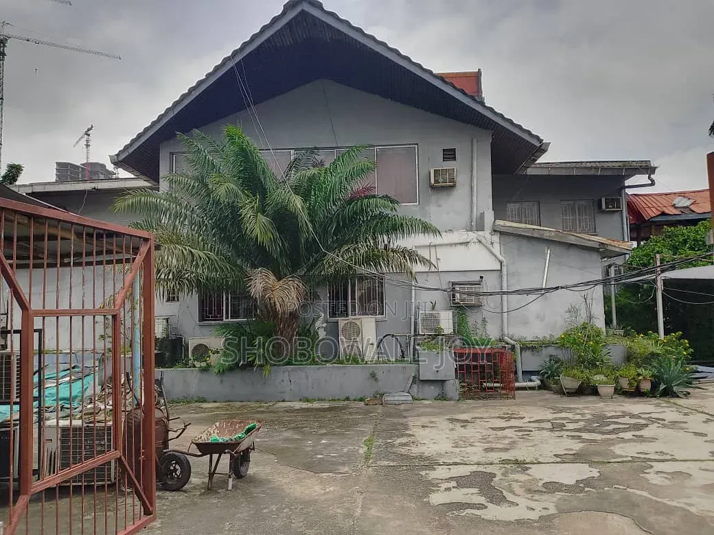 1st Floor Commercial Fully Detached Duplex in Victoria Island Extension