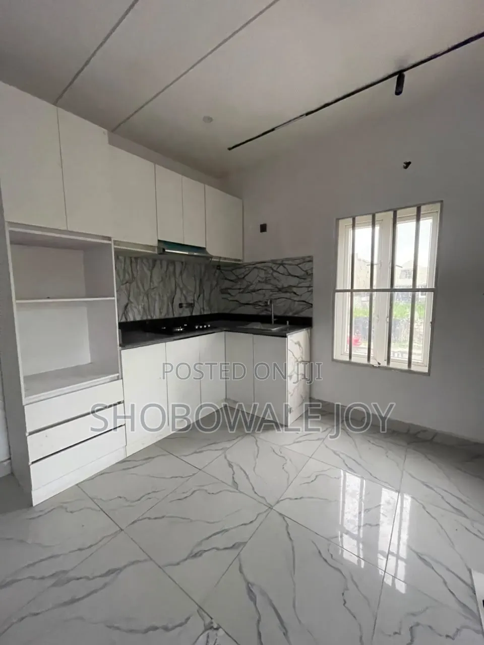 2bdrm Apartment in Igboefon for rent in Igbo-efon