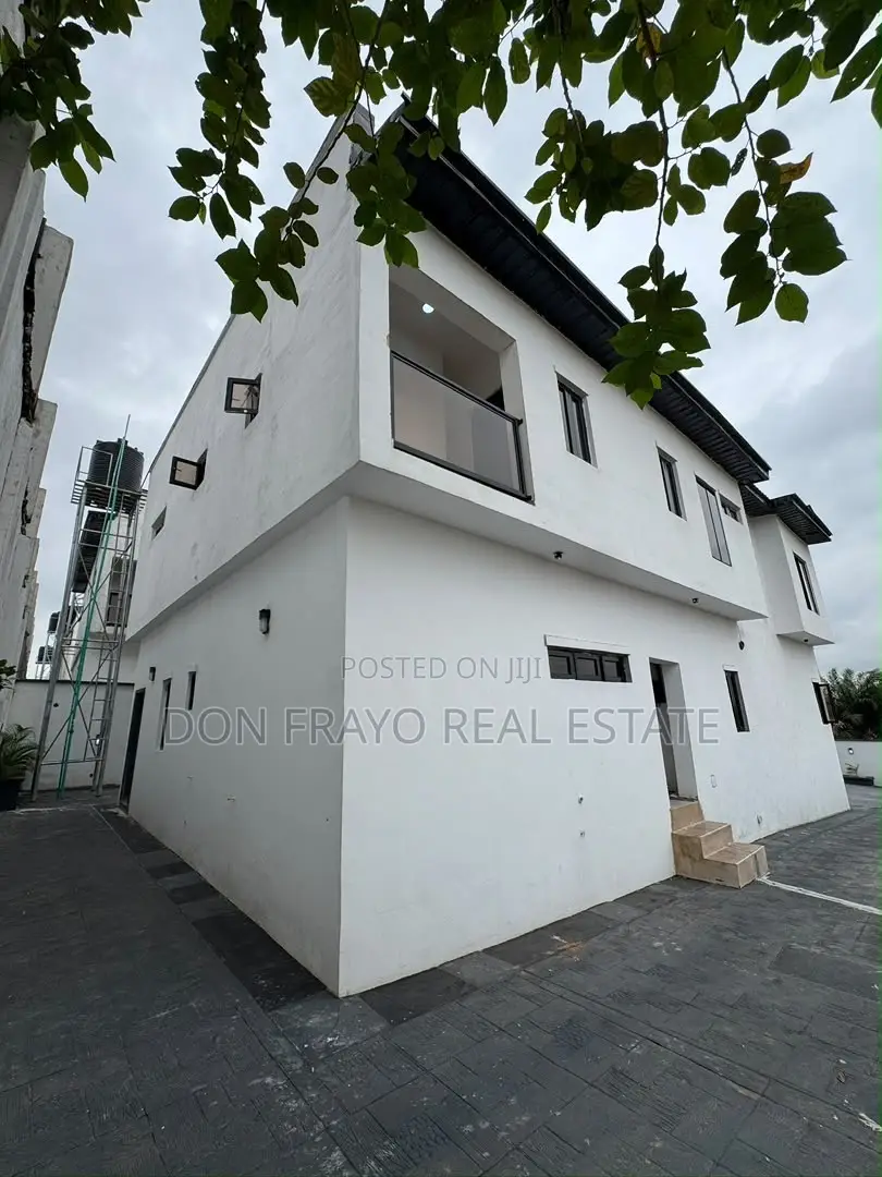 4bdrm Duplex in Alalubosa Gra for sale in Alalubosa