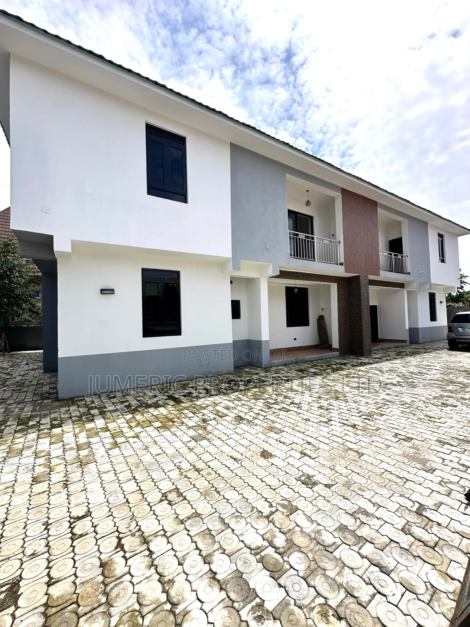 4bdrm Duplex in Apo District for rent in Apo District