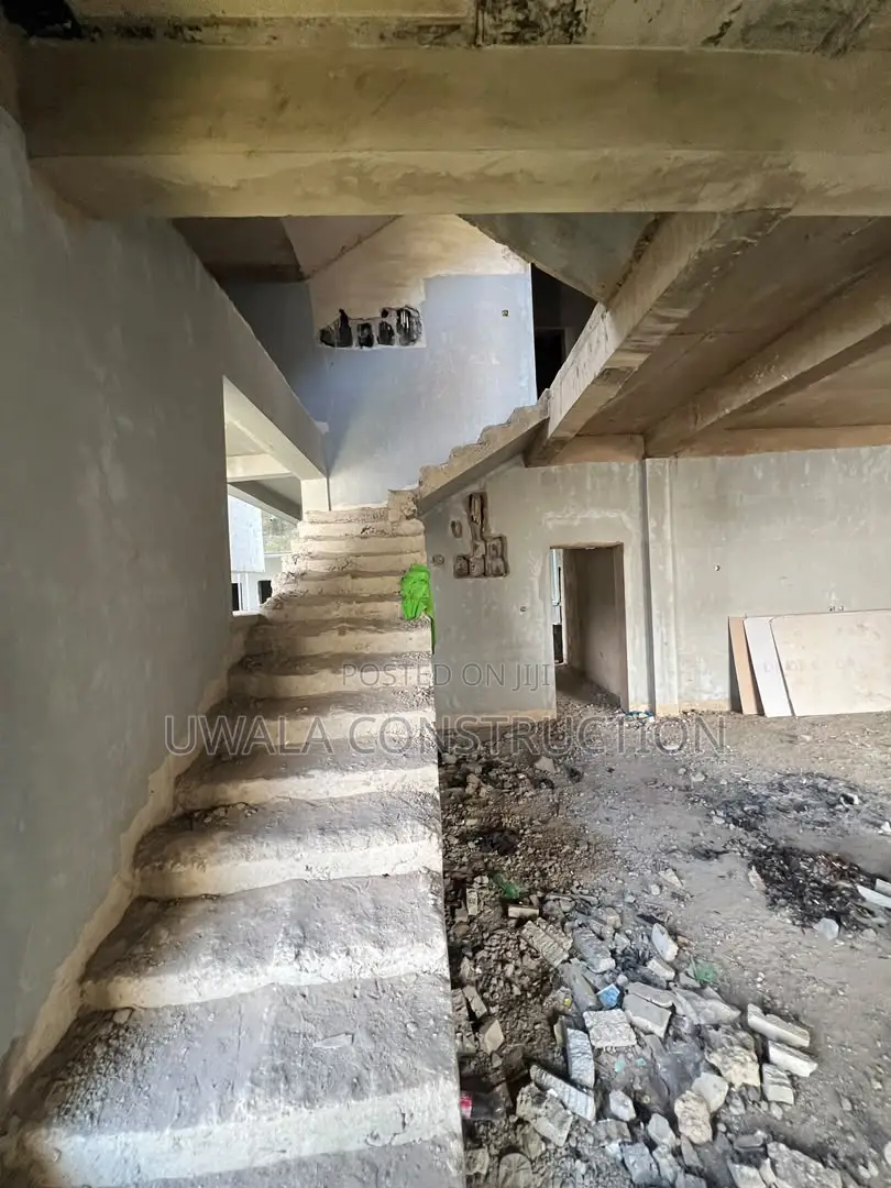 5bdrm Duplex in Guzape District for sale in Guzape District