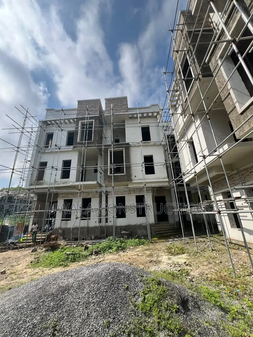 4bdrm Duplex in Guzape District for sale in Guzape District