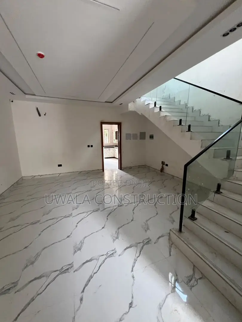 5bdrm Duplex in Guzape District for sale in Guzape District