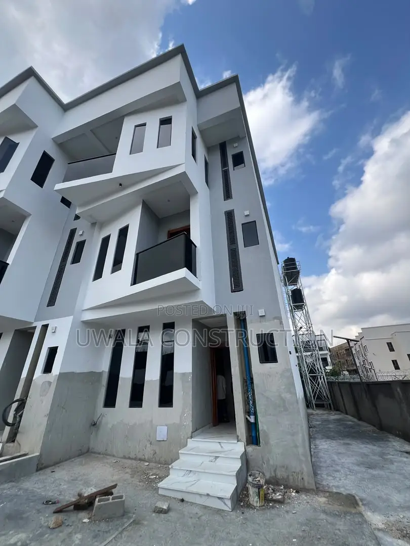 5bdrm Duplex in Guzape District for sale in Guzape District