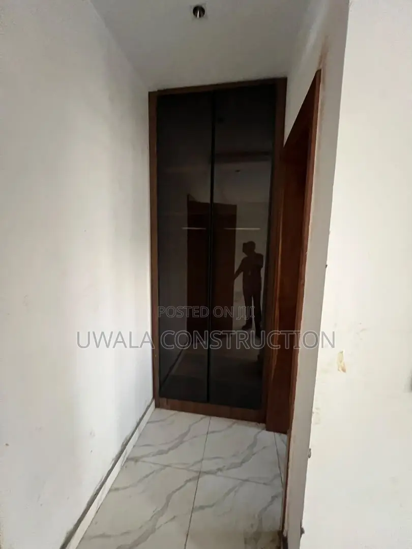 5bdrm Duplex in Guzape District for sale in Guzape District