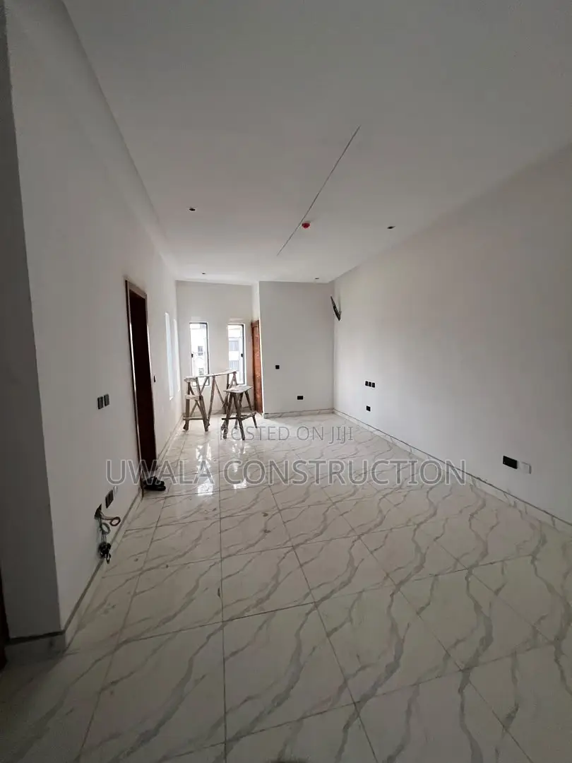 5bdrm Duplex in Guzape District for sale in Guzape District