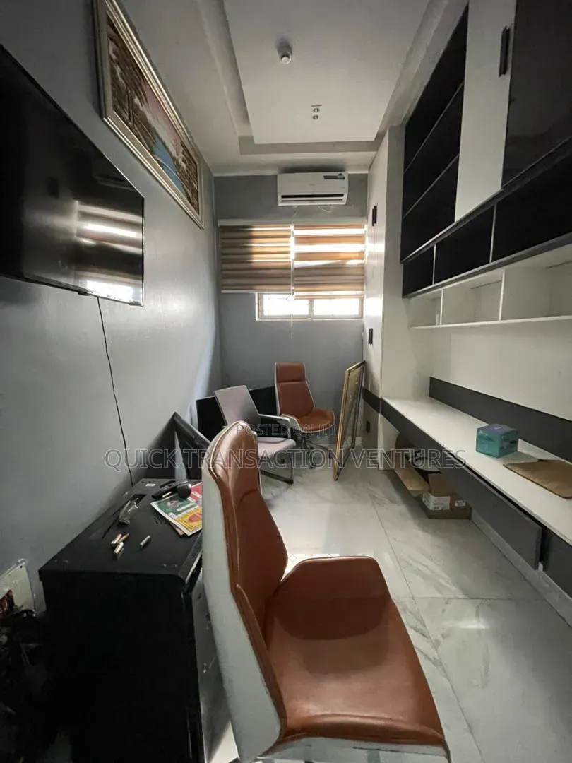 Furnished 6bdrm Duplex in Pinnock Beach Estate, Osapa london for sale in Osapa london