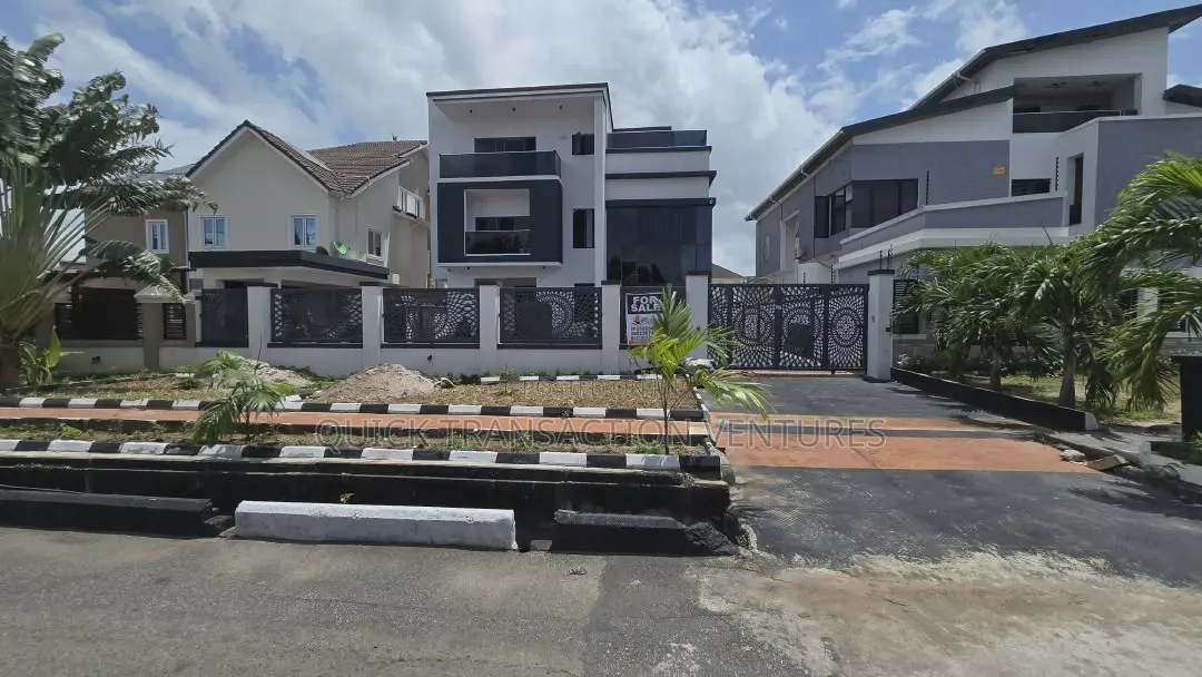 6bdrm Duplex in Pinnock Beach Estate, Osapa london for sale in Osapa london