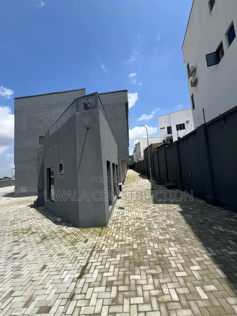 5bdrm Duplex in Guzape District for sale in Guzape District