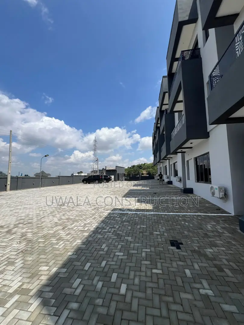 5bdrm Duplex in Guzape District for sale in Guzape District