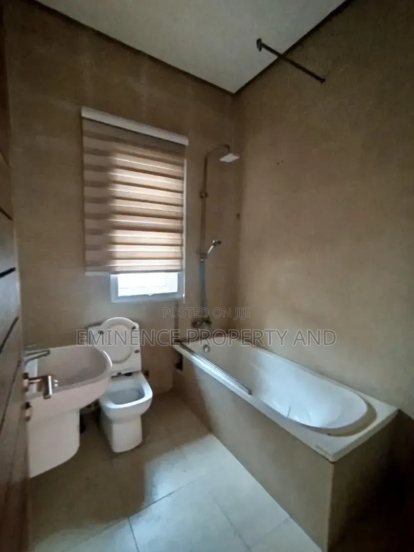 4bdrm House in Lekki Phase 1 for rent in Lekki Phase 1