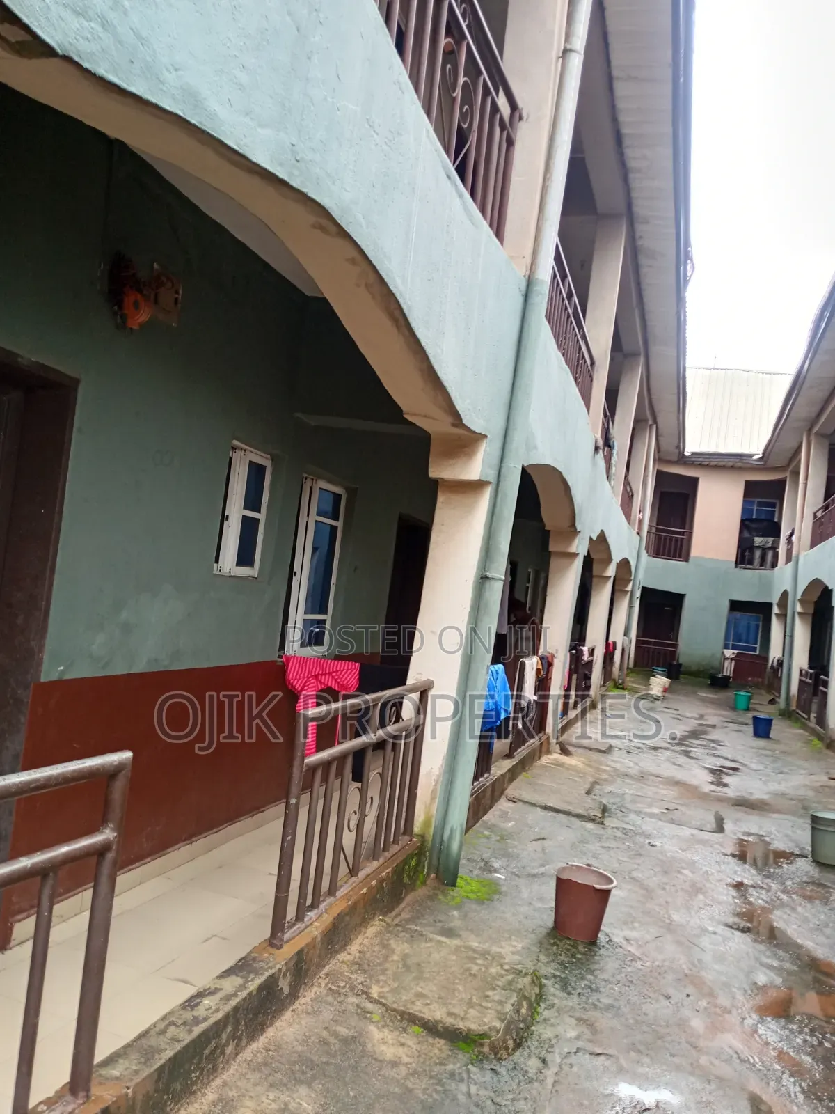 20bdrm House in Ojik Properties, Owerri for sale in Owerri