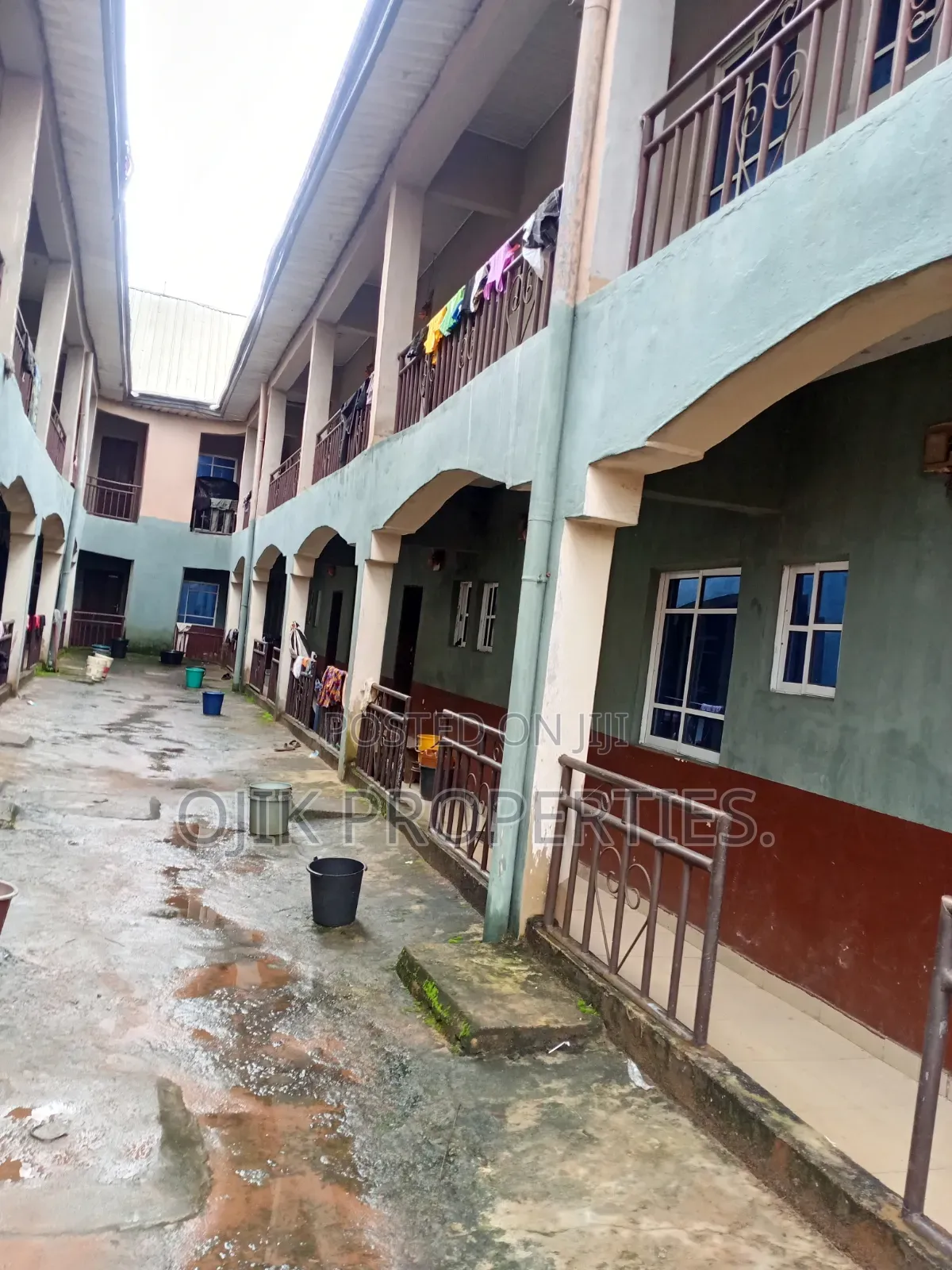 20bdrm House in Ojik Properties, Owerri for sale in Owerri