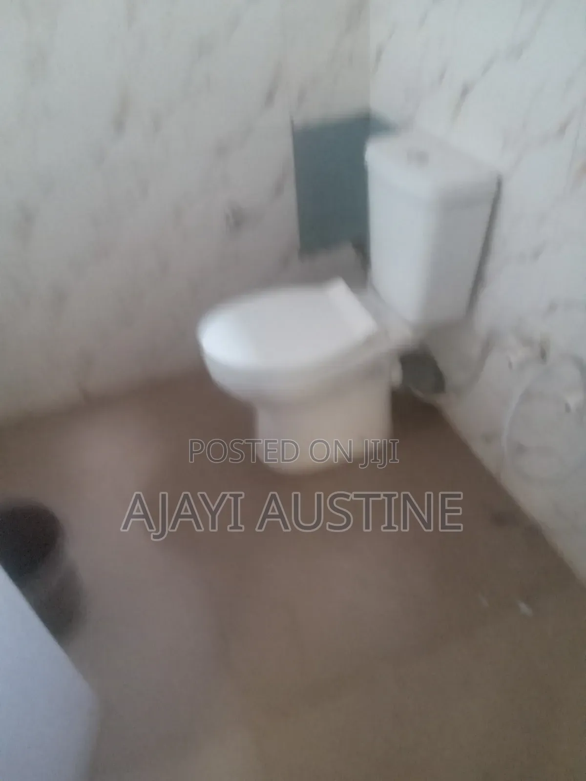 Office to Let at Gbagbalogun Road Nearby State Hospital in Akure