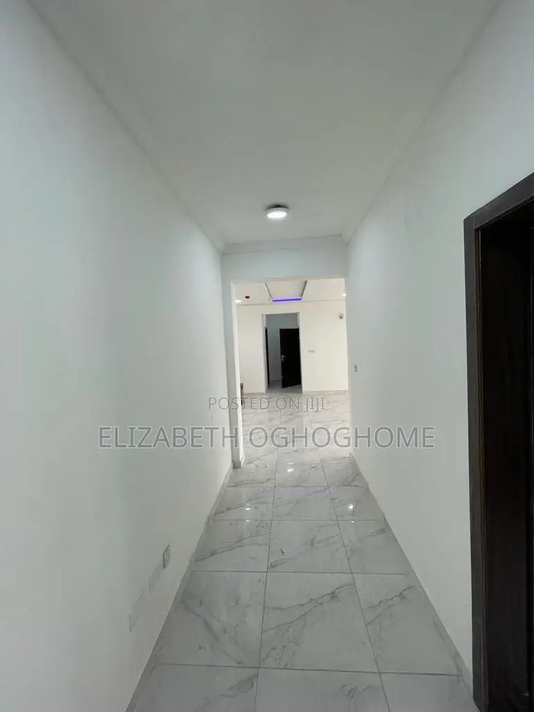 3bdrm Apartment in Ademola Adetokunbo for rent in Ademola Adetokunbo