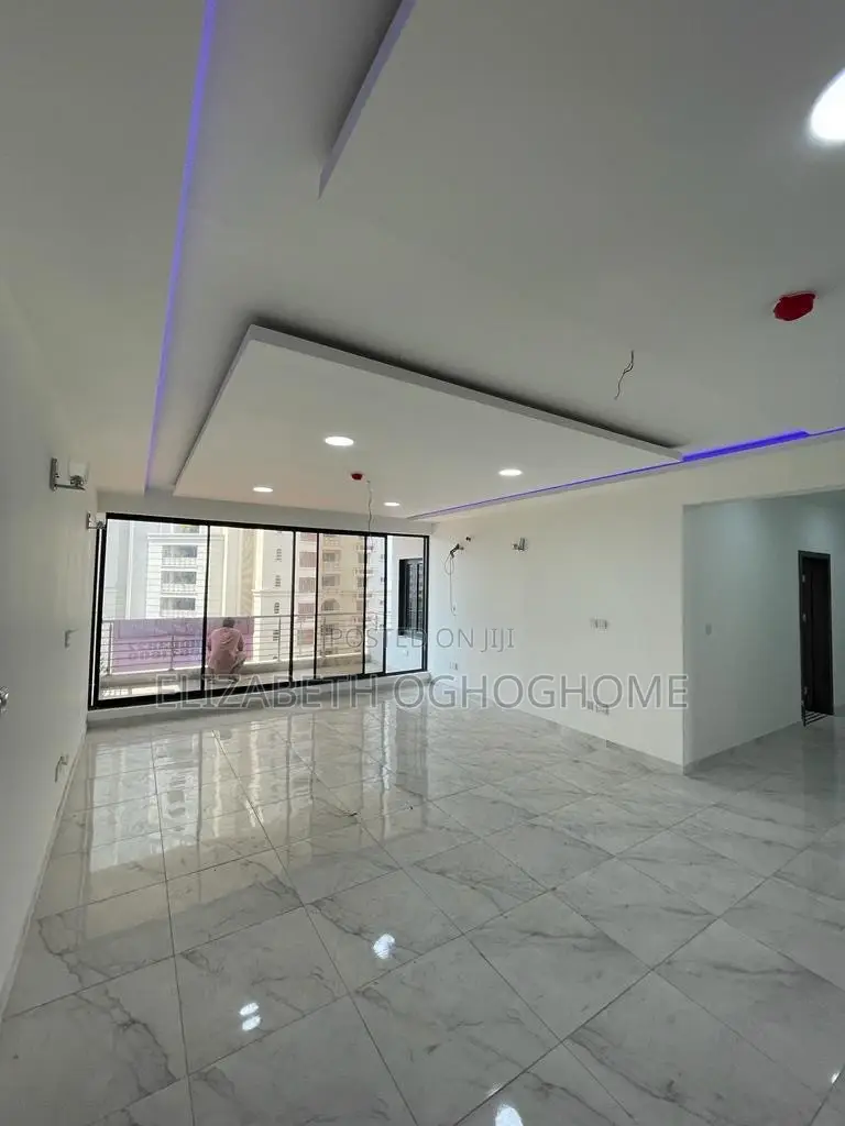 3bdrm Apartment in Ademola Adetokunbo for rent in Ademola Adetokunbo