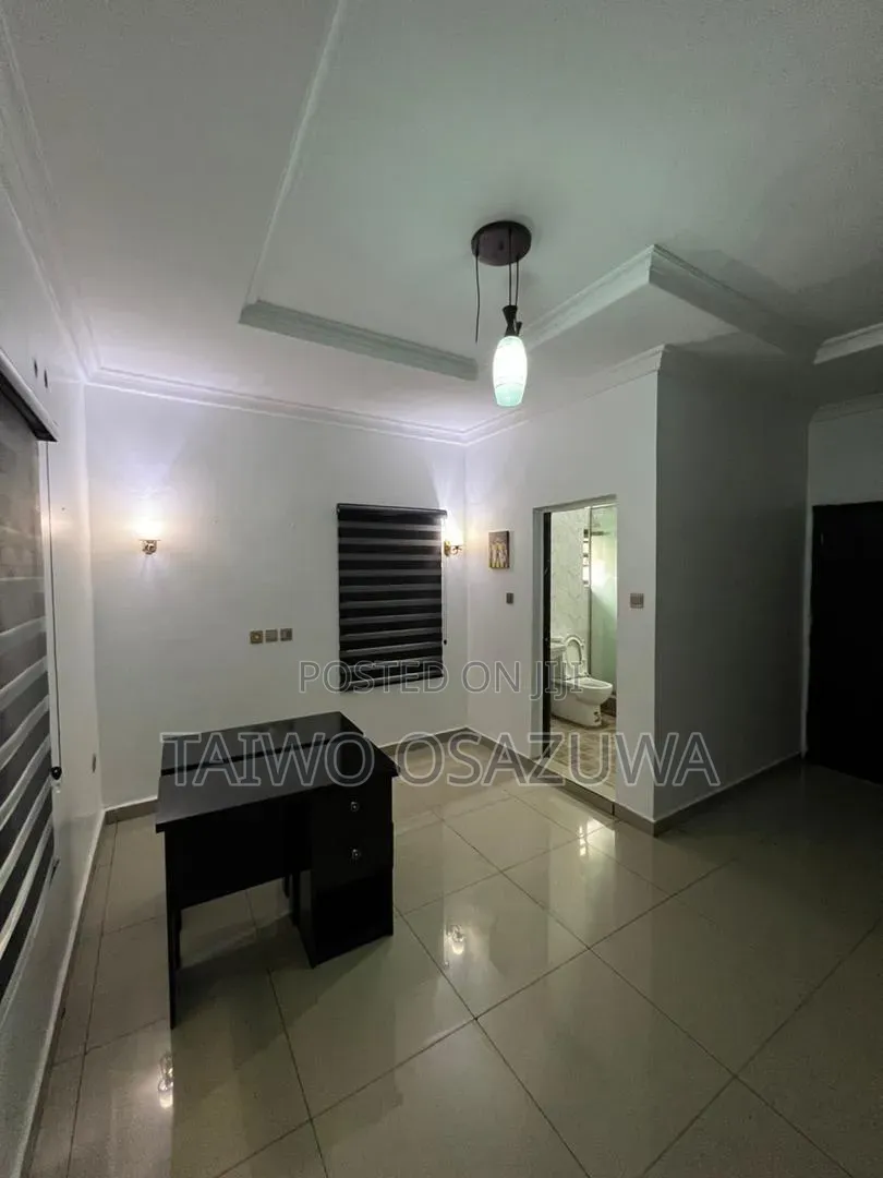 1bdrm Apartment in Victoria Crest, Lekki Expressway for rent in Lekki Expressway