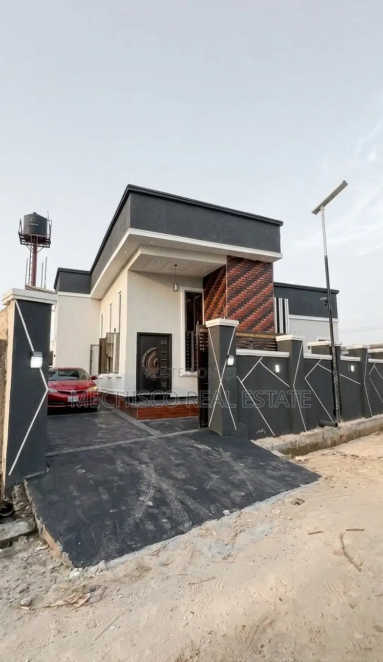 3bdrm Bungalow in Ruuodomaya for sale in Ruuodomaya