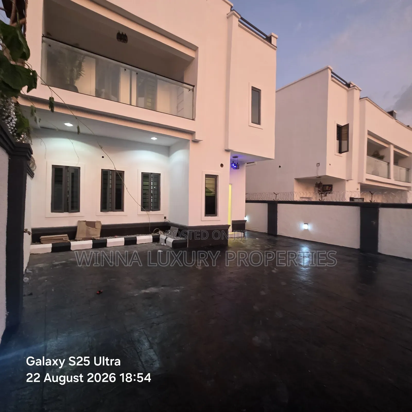 4bdrm Duplex in Nuga Luxury Estate, Lugbe District for sale in Lugbe District