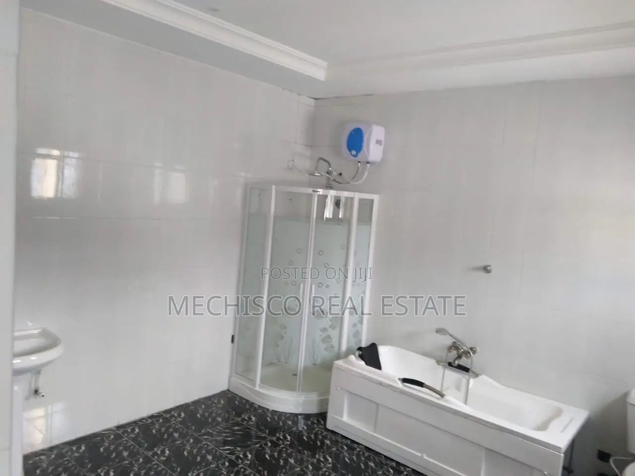 5bdrm Duplex in Rukpokwu for sale in Rukpokwu
