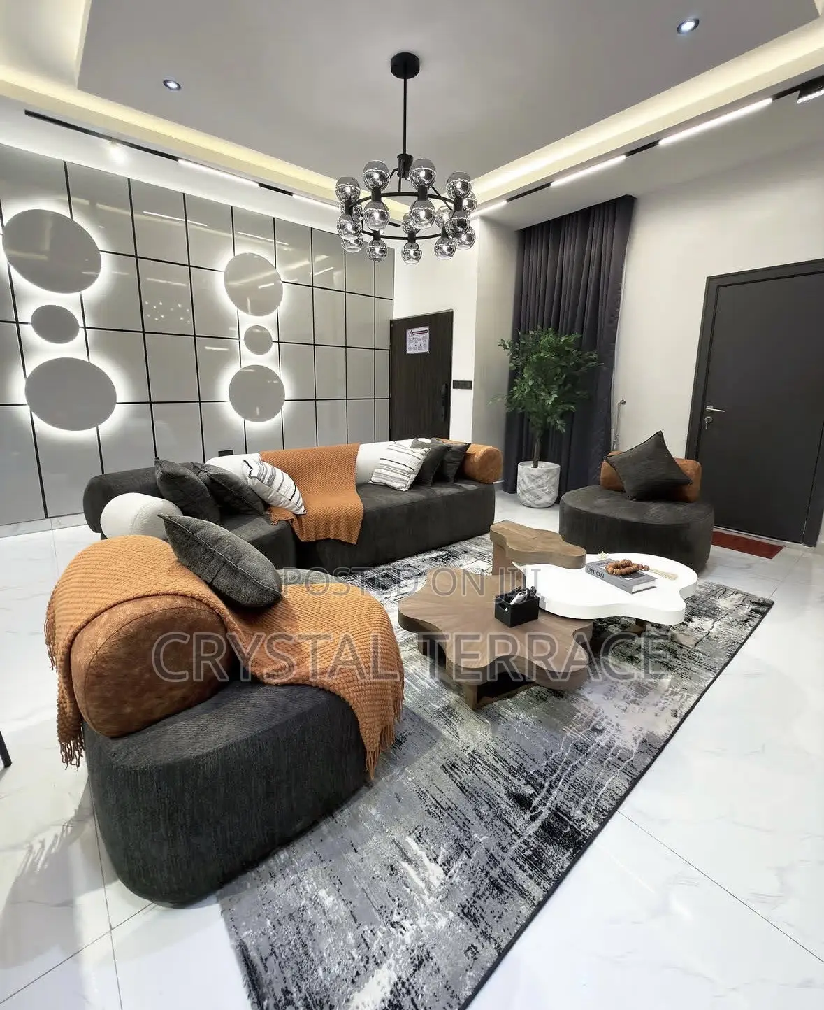 Luxurious 2 Bedroom Apartment Shortlet in Lekki in Lekki Phase 1