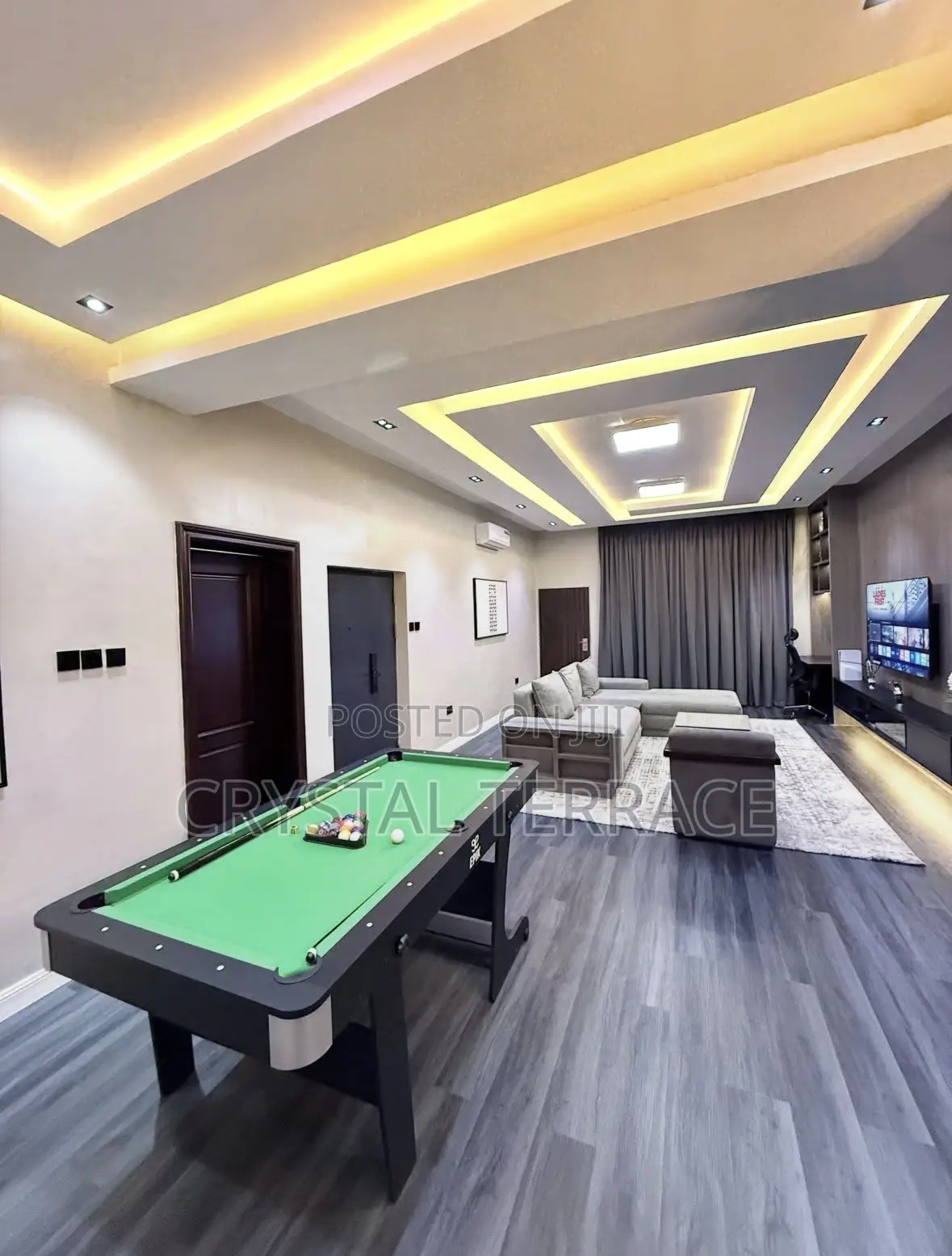 Luxurious One Bedroom at Admiralty Way in Lekki Phase 1
