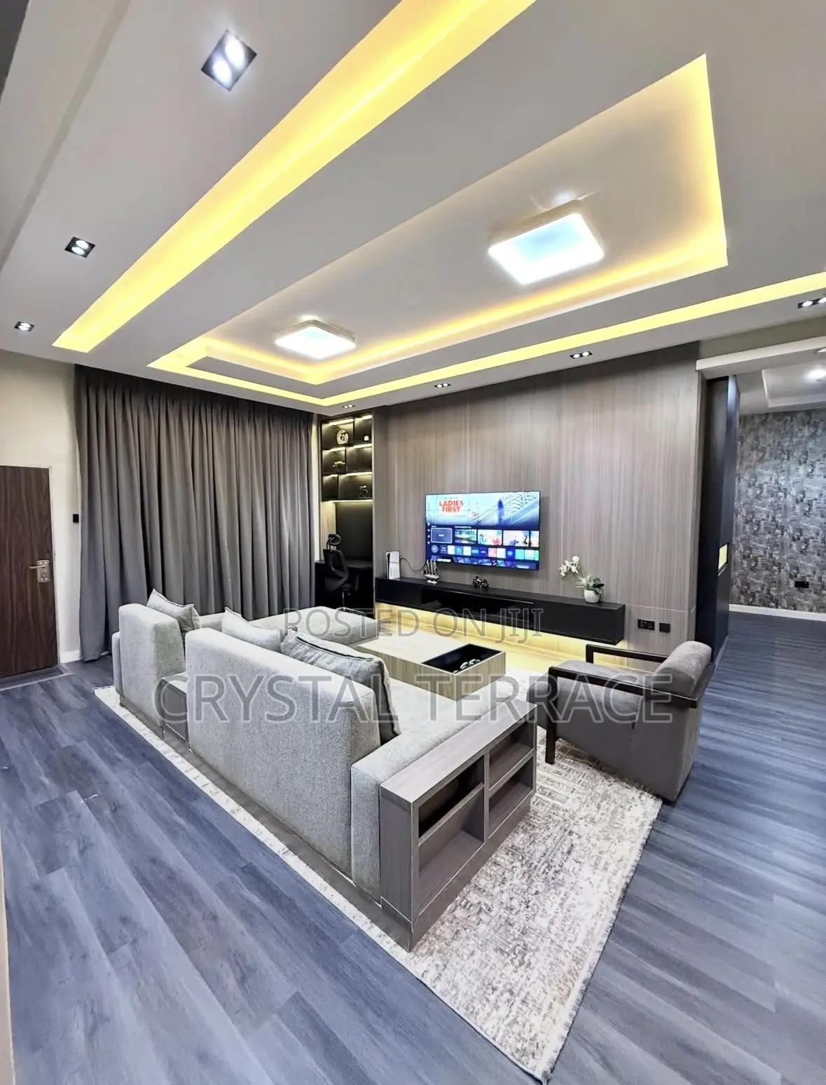Luxurious One Bedroom at Admiralty Way in Lekki Phase 1