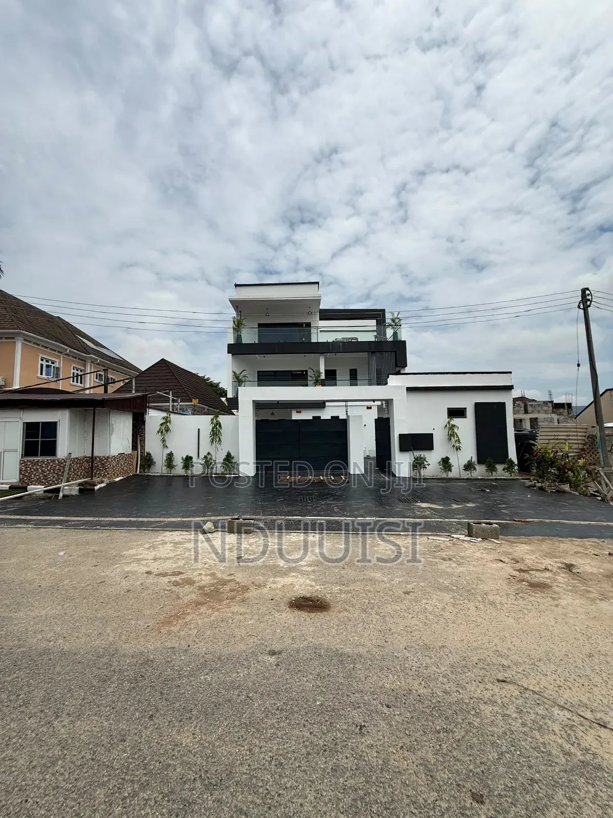 5bdrm Duplex in 3Rd Avenue, Dawaki for sale in Dawaki
