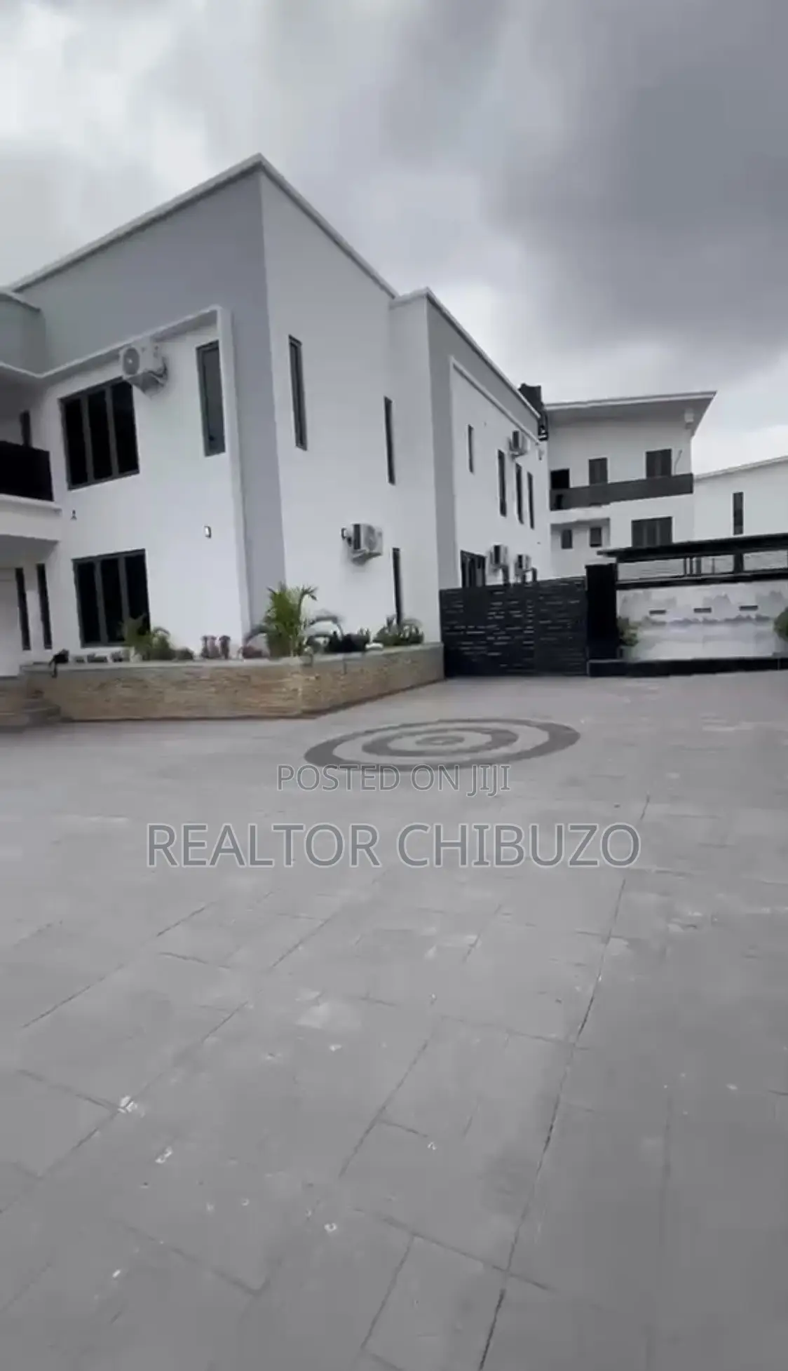 Furnished 8bdrm Villa in Abuja Top Realty, Guzape District for sale in Guzape District