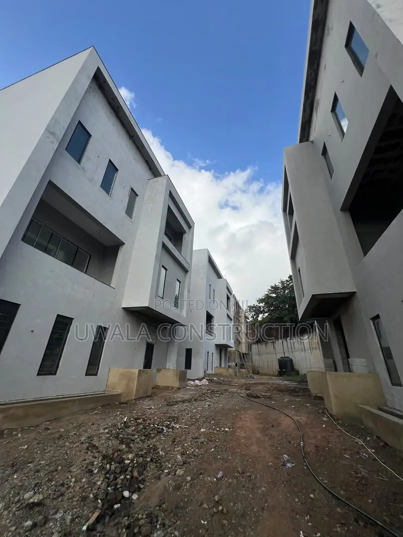 6bdrm Duplex in Guzape District for sale in Guzape District